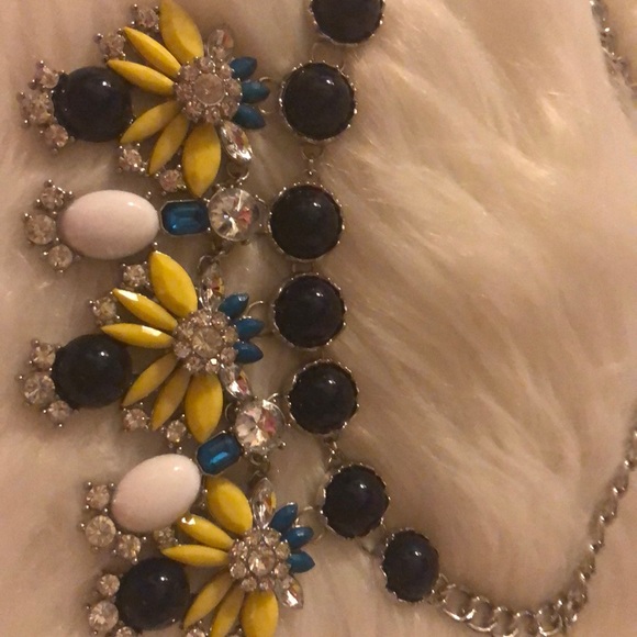 Necklace - Picture 4 of 4